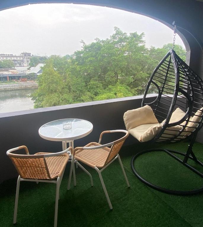 Chanmel Riversideにあるバルコニーまたはテラス