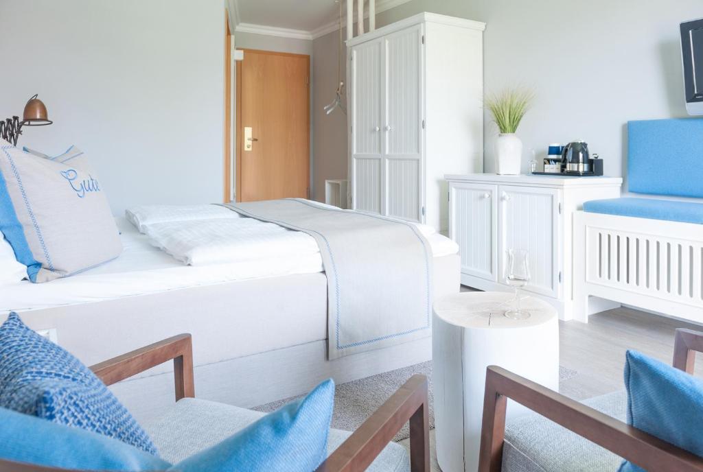 TV a/nebo společenská místnost v ubytování Hotel Am Medemufer