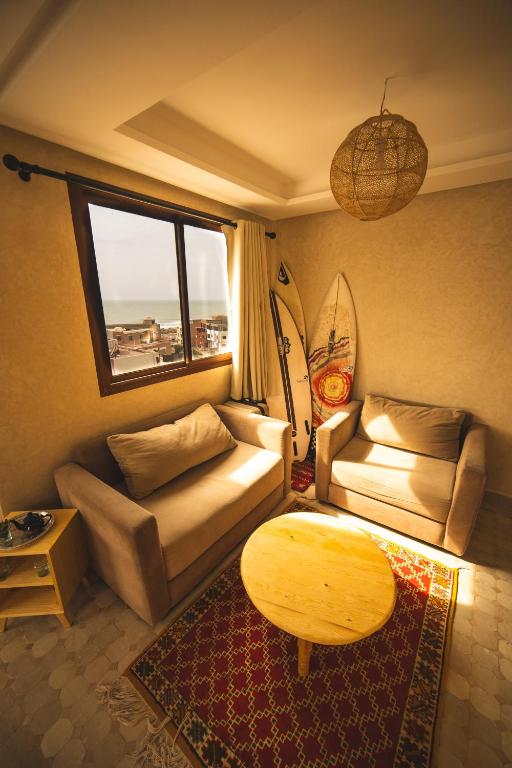 Posezení v ubytování The Moroccan Surf House