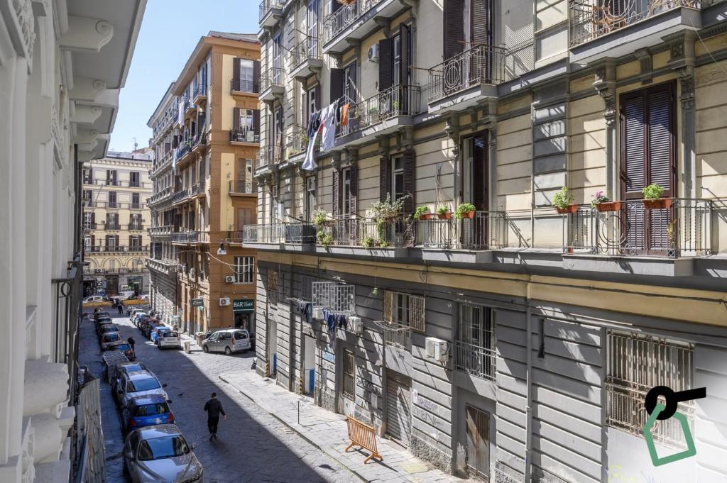 Hotiday Room Collection - Napoli Sant'Arcangelo - Resim 23