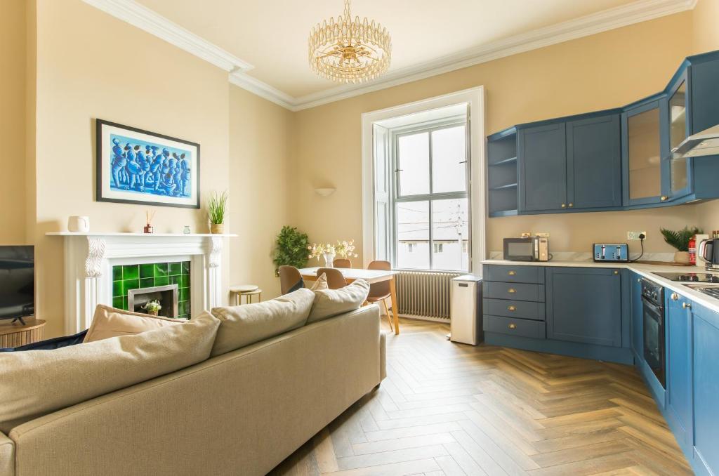 Kuchyň nebo kuchyňský kout v ubytování Greystones Harbour Apartments