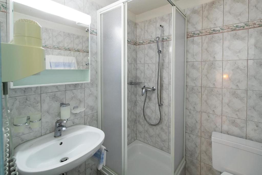 Hotel Rondinella Locarno - Resim 39