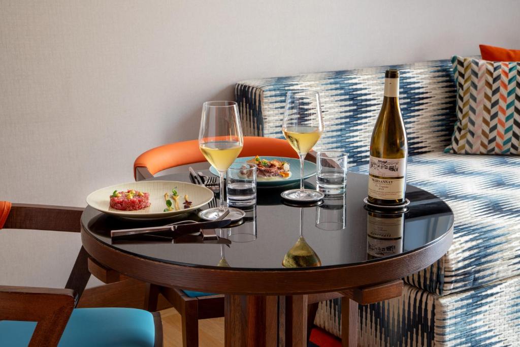 The Independent Hotel - Resim 8