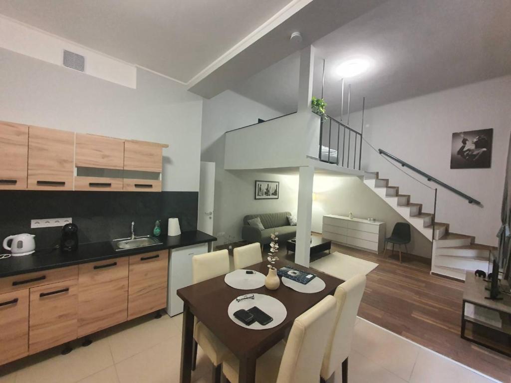 Belvárosi szálláshely -Downtown Apartment 1085 Budapest, 1085 Budapest Baross utca 30. szám 1 emelet 13. ajtó kép - 1