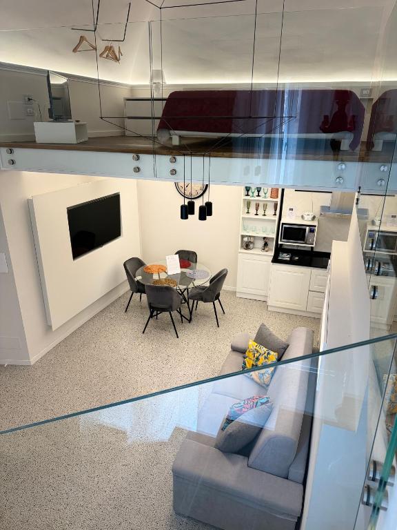 Kuchnia lub aneks kuchenny w obiekcie Glorizio Loft Tropea