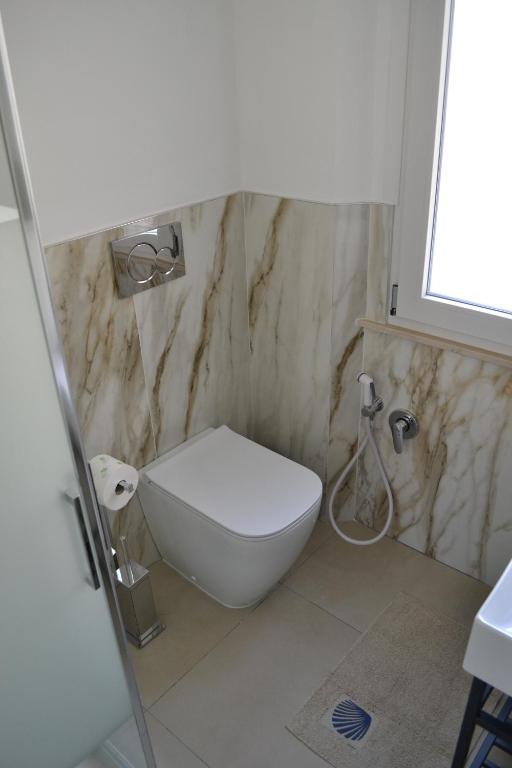 Dion Guest House - 15