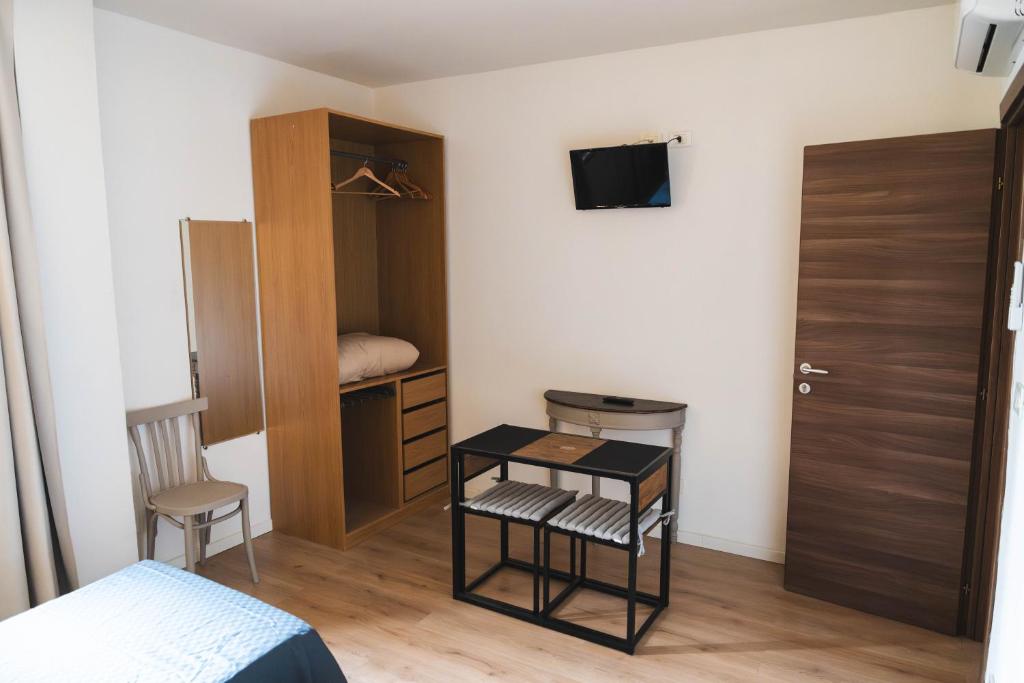 Casa Garo' - Chambre Lits Jumeaux Avec Salle De Bains Commune