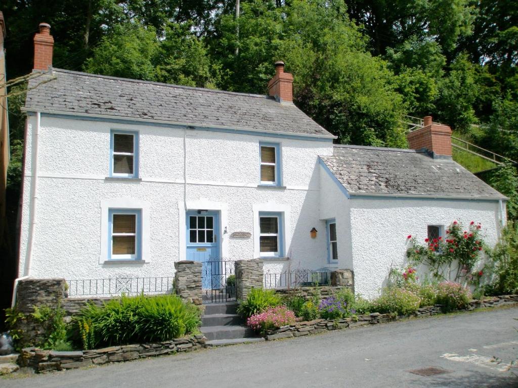 Gerallt St Dogmaels, Saint Dogmaels (updated prices 2024)