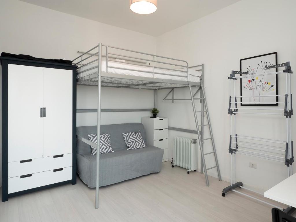 [IHost Studio] - Carcano 19