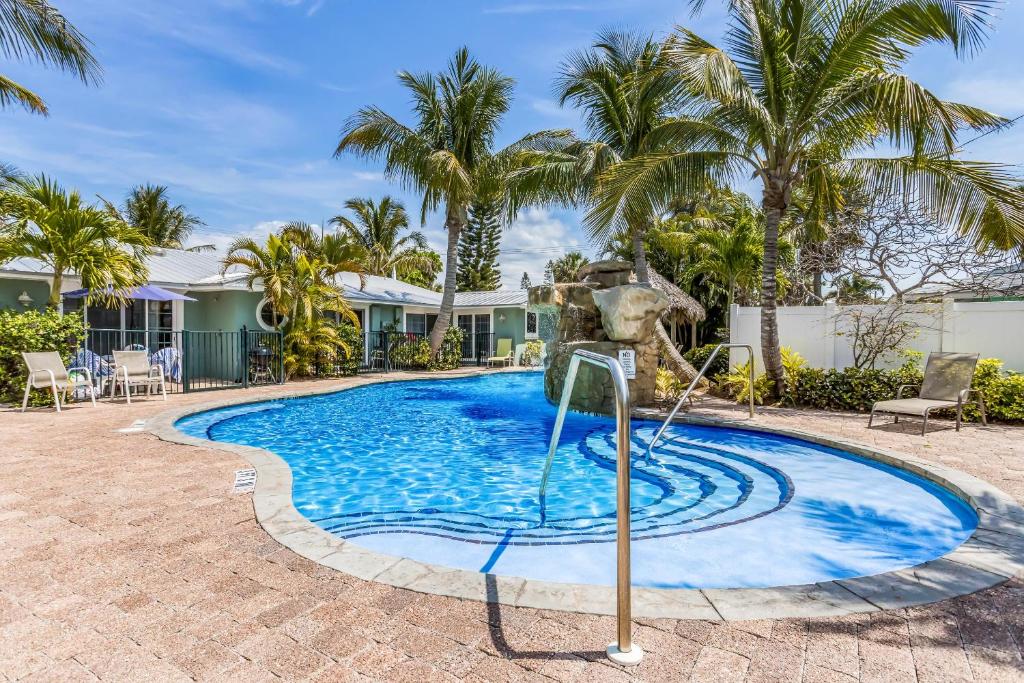 Bazén v ubytování Blue Lagoon 1 nebo v jeho okolí