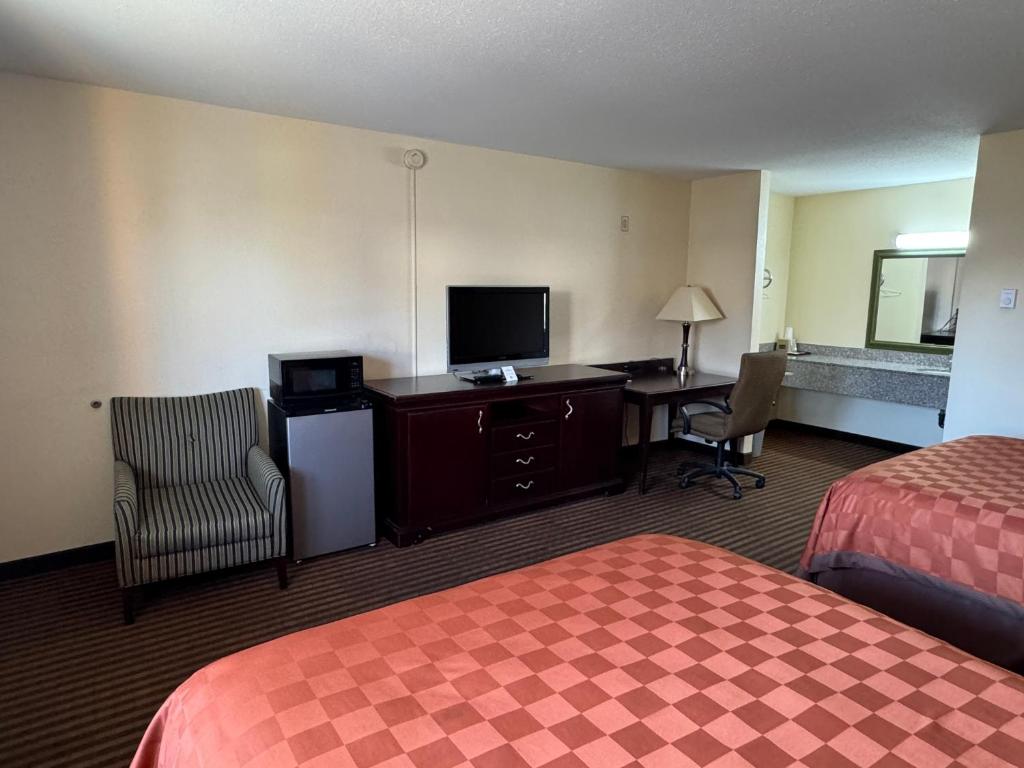 Scottish Inn & Suites - Eau Claire - Habitación Queen