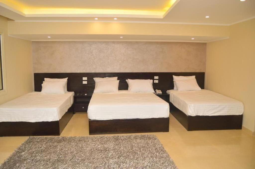 Egypt Pyramids Inn - 14