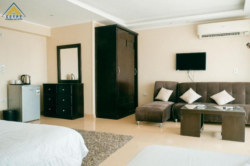 Egypt Pyramids Inn - 13