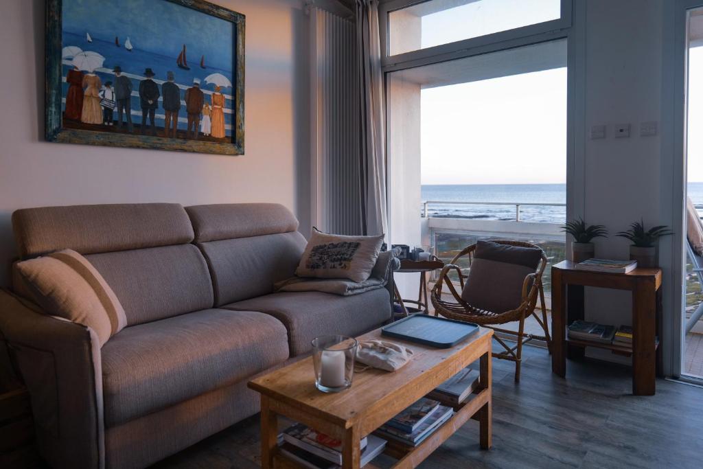 Posedenie v ubytovaní Appartement face à la baie des Sables d'Olonne - 4 à 6 pers