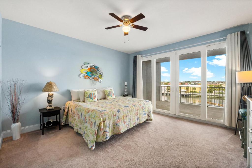 A bed or beds in a room at Laketown Wharf #320 by Nautical Properties