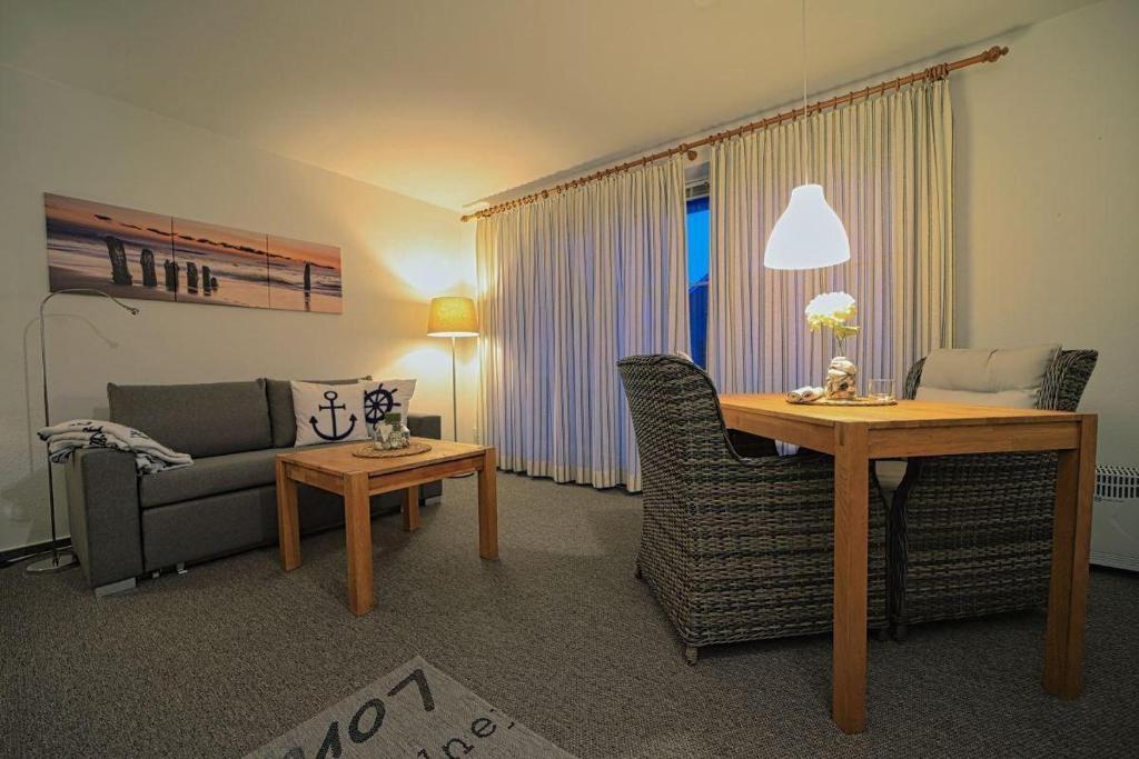 Posezení v ubytování Wohnung-Hafenblick