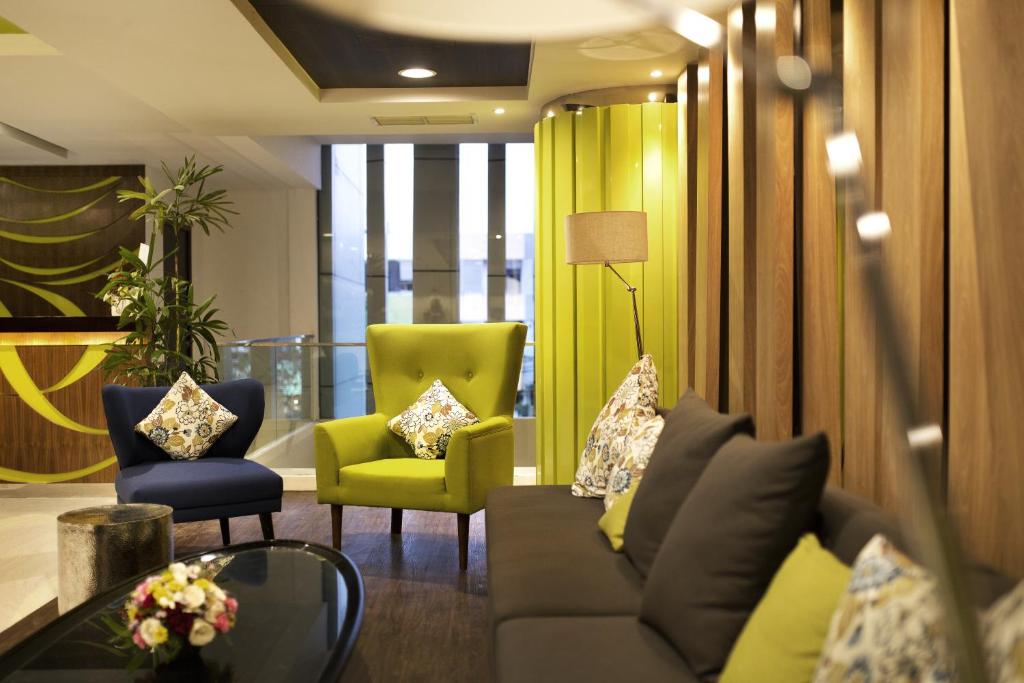 Posezení v ubytování Bonnet Hotel Surabaya