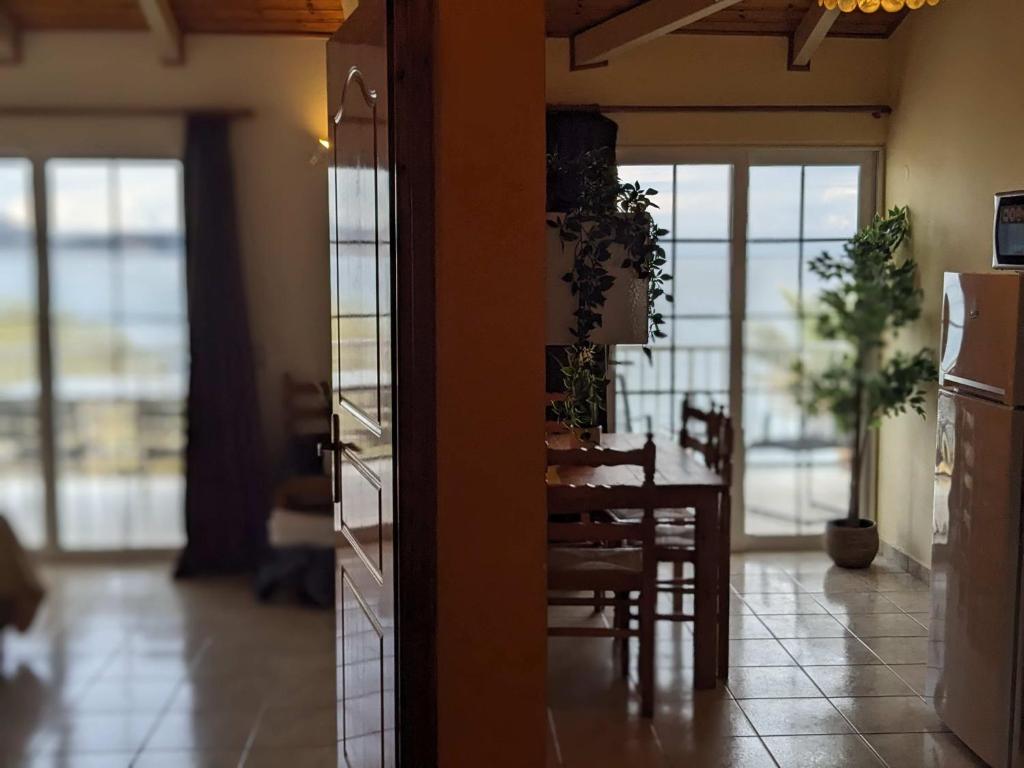 TV a/nebo společenská místnost v ubytování Panorama Inn