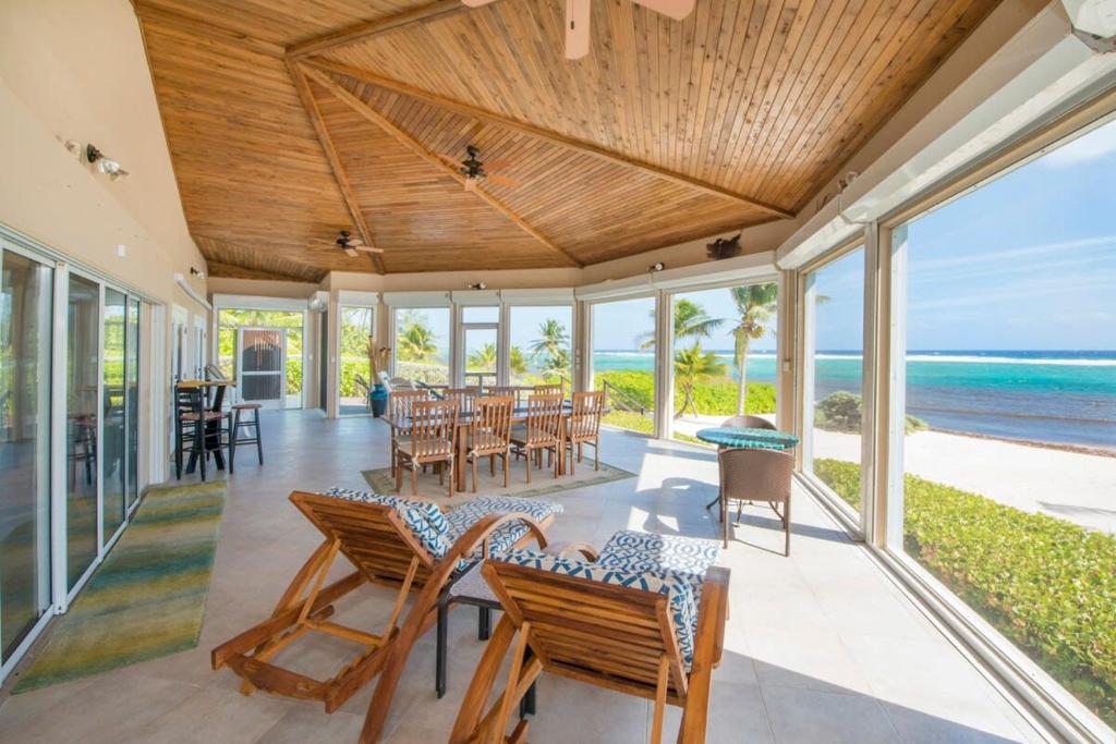 Hotels in Cayman Islands