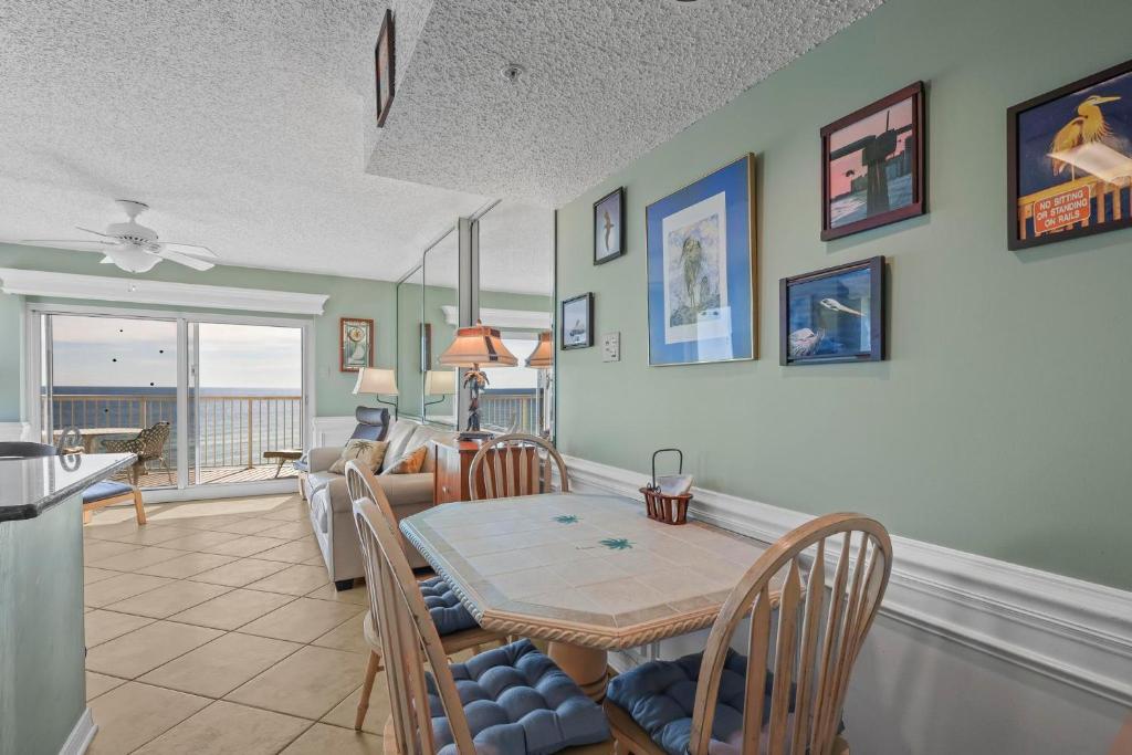 Royal Palms 601 Condo