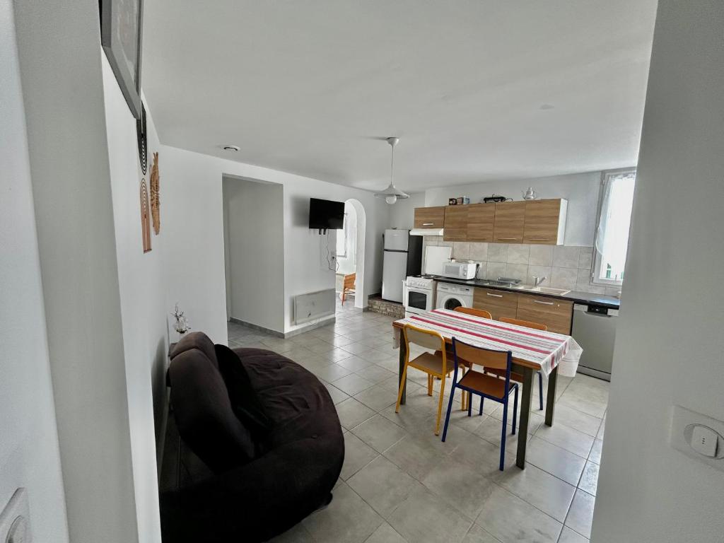 Kuchyň nebo kuchyňský kout v ubytování Ô'Berge & Chambres Avignon