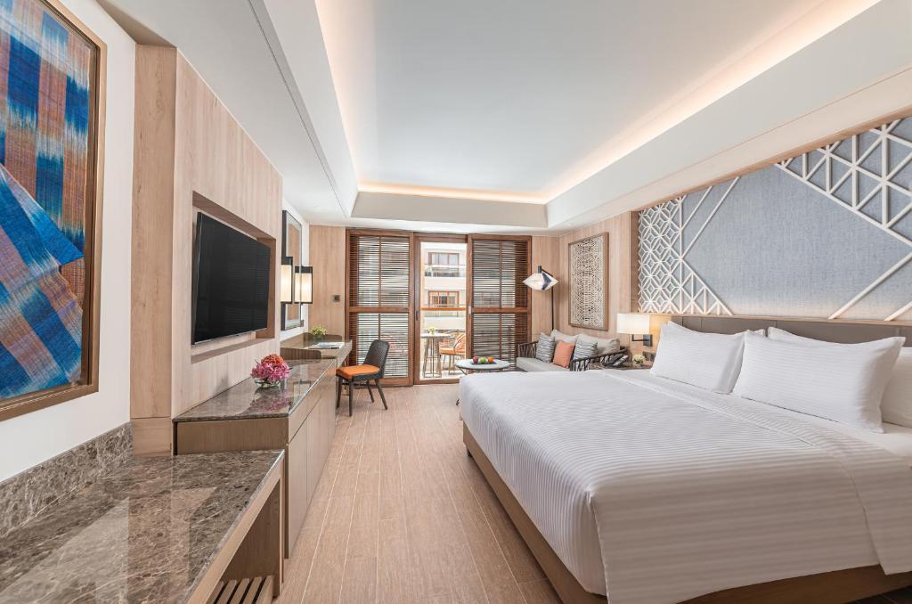 Henann Premier Coast Resort photo