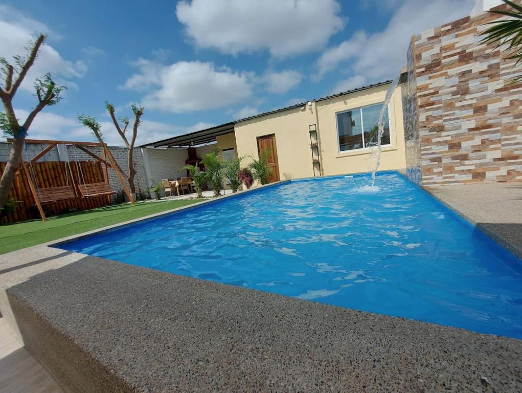 Bazén v ubytování Mare S&M Casa Hostal nebo v jeho okolí