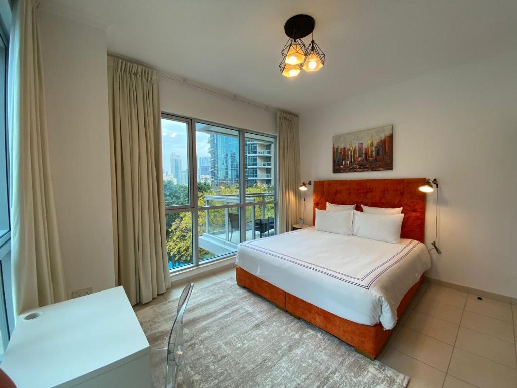 Dream Inn Apartments - Burj Residences Burj Khalifa View - 4 Bedroom Apartment Downtown Dubai