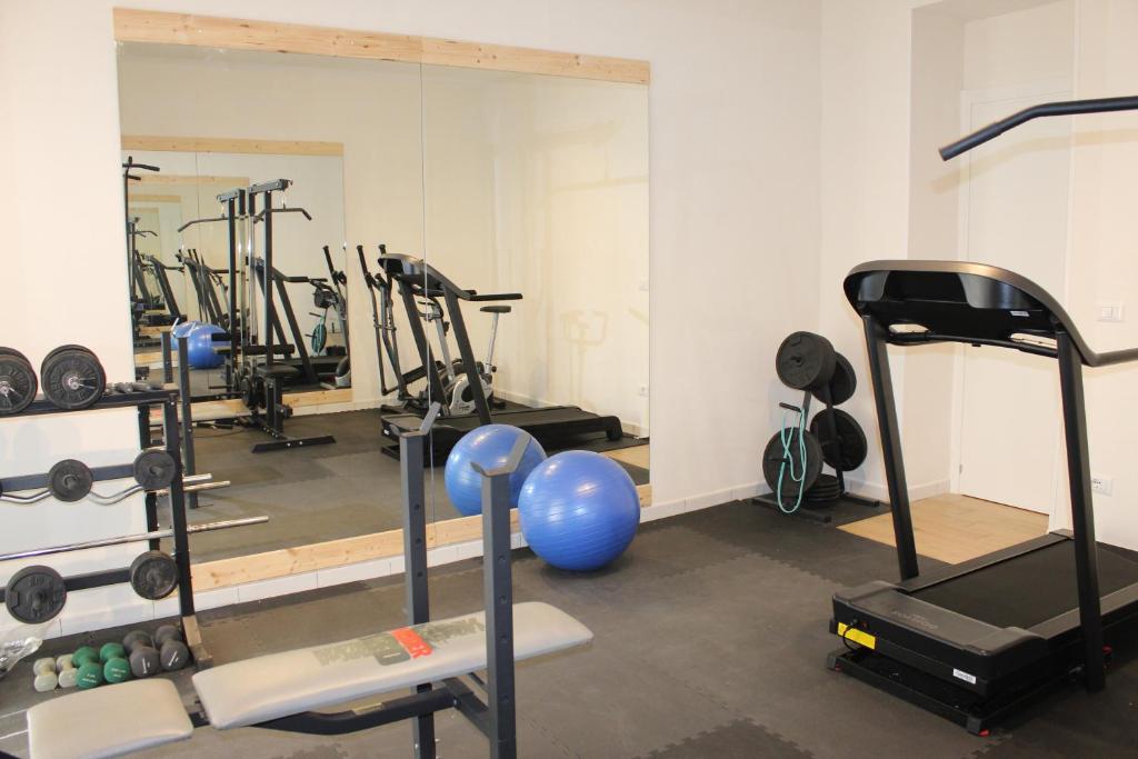 Fitness centrum a/nebo fitness zařízení v ubytování Esseneto Rooms