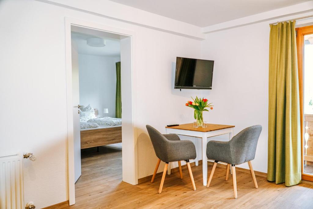 Ferienwohnungen Quellenhof - Appartement 5 Avec Vue Sur La Montagne