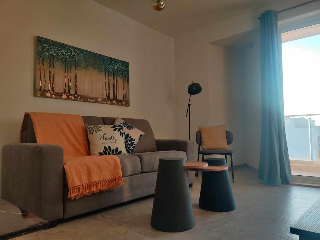 Posezení v ubytování Sea Breeze Duplex Deluxe Penthouse