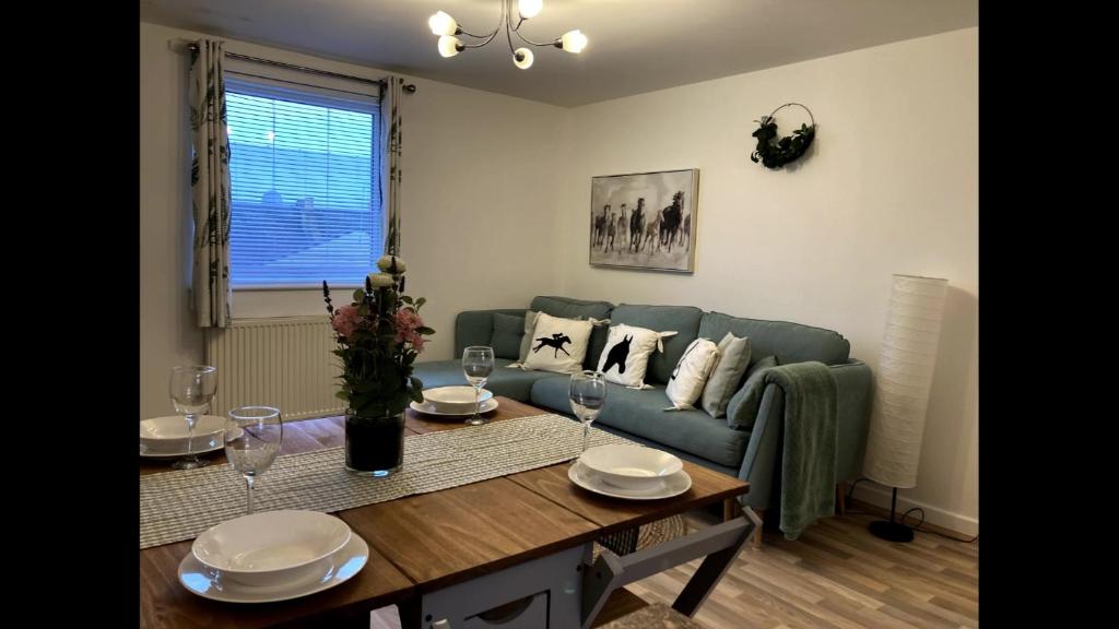 Fotografie z fotogalerie ubytování Rose Crown 1 Bedroom Apartment 2-4 people v destinaci Cheltenham