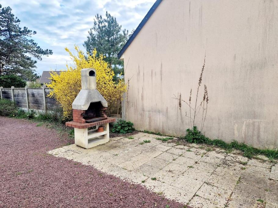 Budova, kde se vila nachází