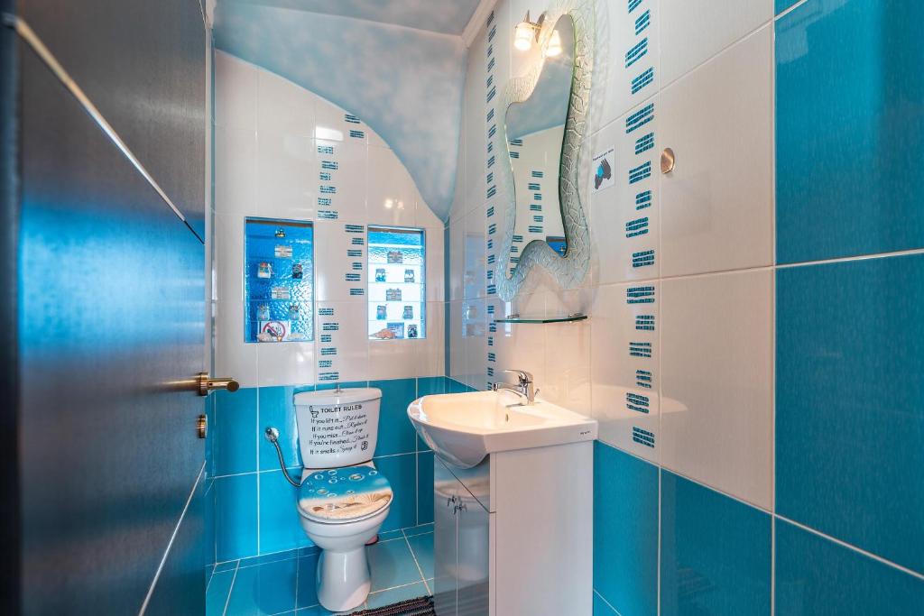 Koupelna v ubytování Paramithia Villa