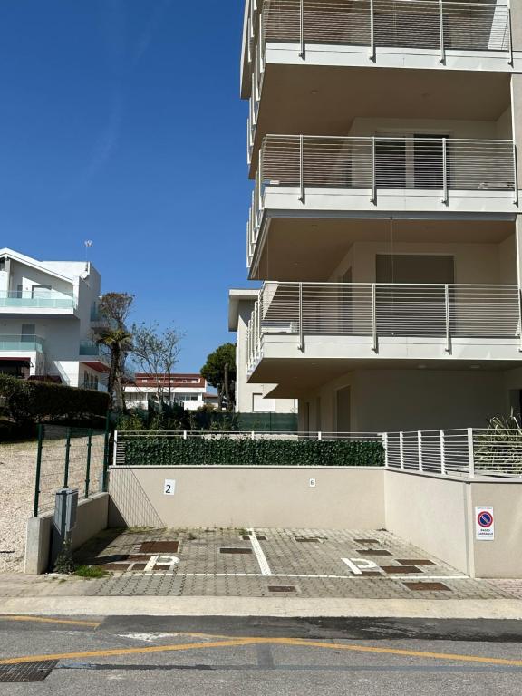 Budynek, w którym mieści się apartament
