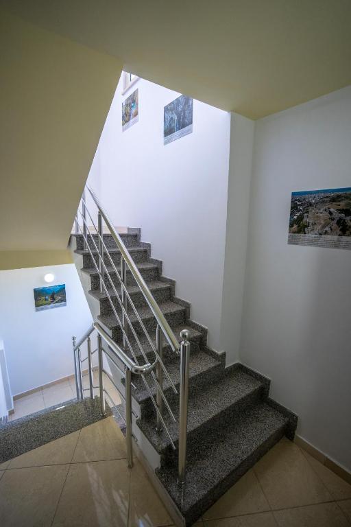 Imagen de la galería de Golden Sleep Hostel, en Shkodër