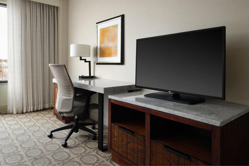 Denver Marriott Westminster - M 俱乐部楼层客房 - 带 2 张大床