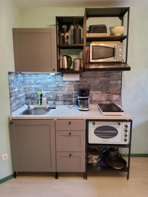 Studio-Apartment mit kleinem Gartenanteil - Appartamento Con Una Camera Da Letto