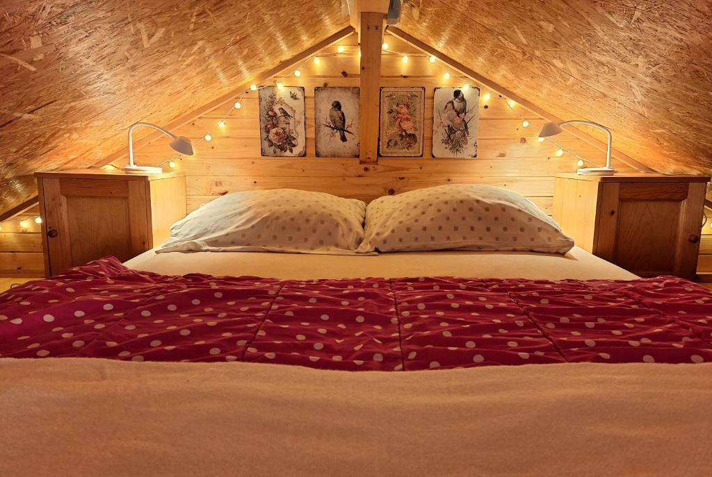 Postel nebo postele na pokoji v ubytování InGreen house