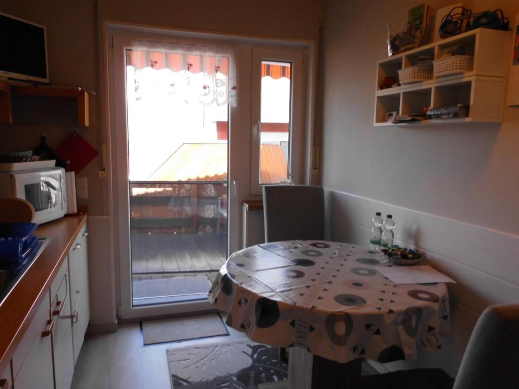 Kuchyň nebo kuchyňský kout v ubytování Ferienwohnung Schöne Aussicht