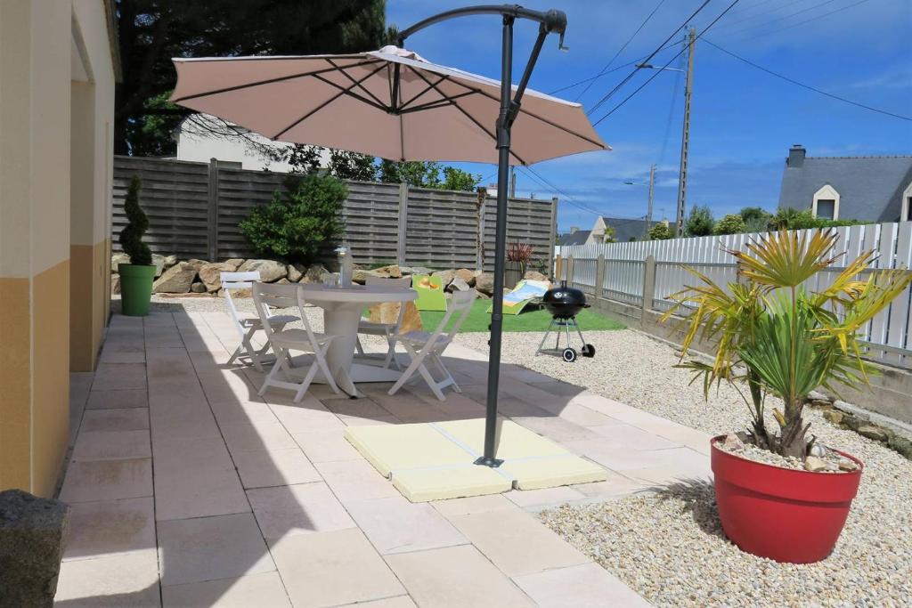 Fotografia z galérie ubytovania Maison rénovée avec Wifi, jardin, à 450m du centre de PERROS-GUIREC - Réf 924 v destinácii Perros-Guirec