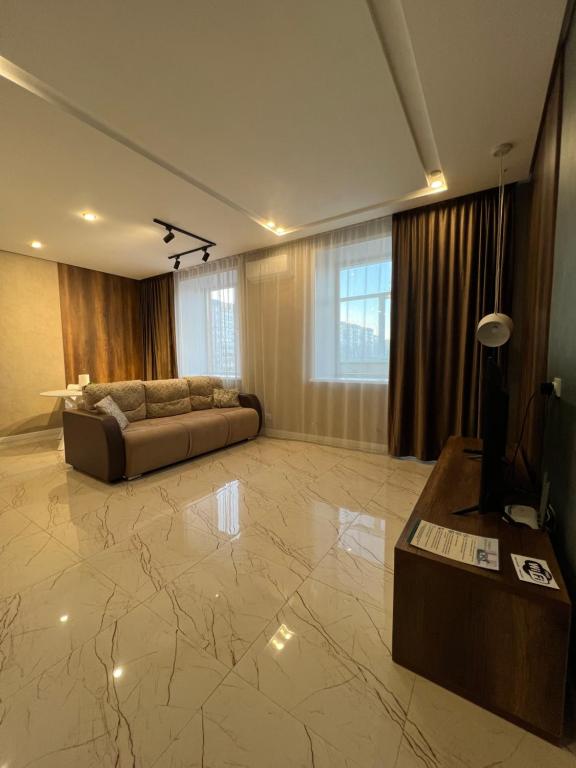 Χώρος καθιστικού στο LUX Евродвушка