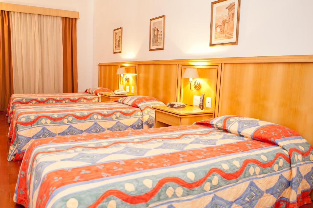  Ritz Plaza Hotel
