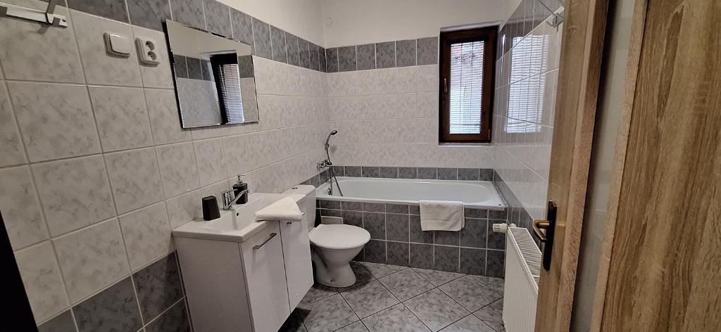 Koupelna v ubytování Apartmány Paseky - Jablonec nad Nisou