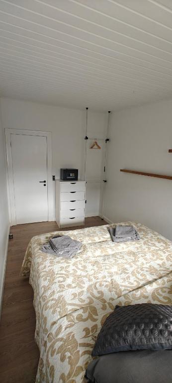 Postel nebo postele na pokoji v ubytování Felicia's Apartments