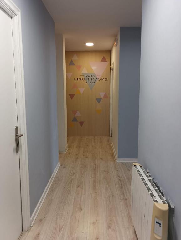 Фотография из галереи Zubia Urban Rooms в городе Бильбао