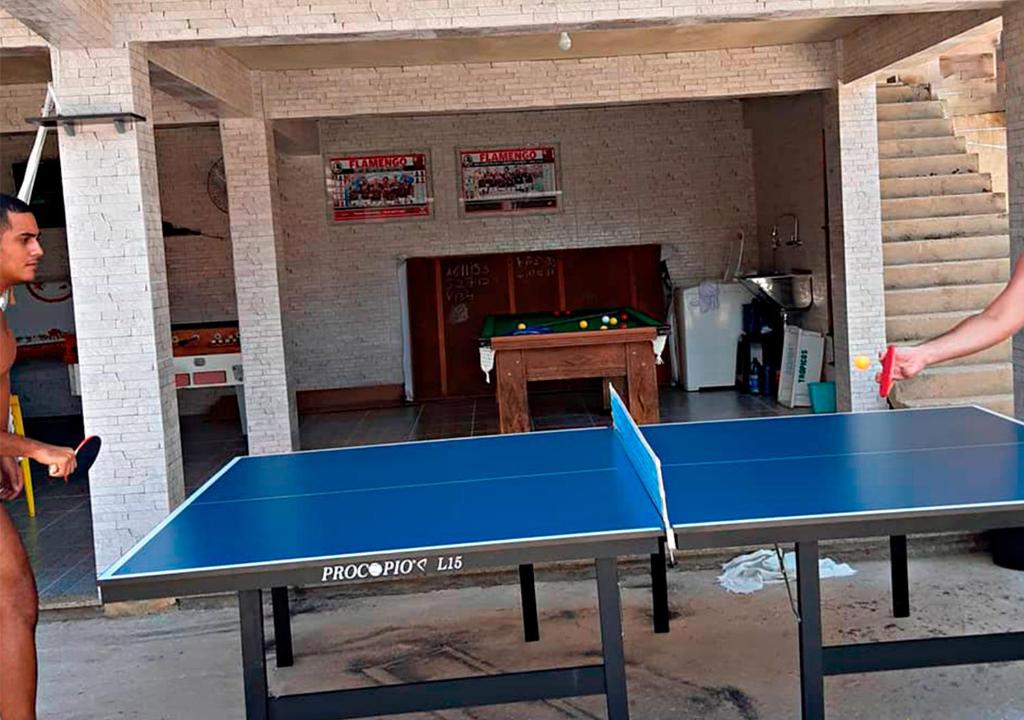Stolní tenis v ubytování Pousada Amigos do Caetés nebo okolí
