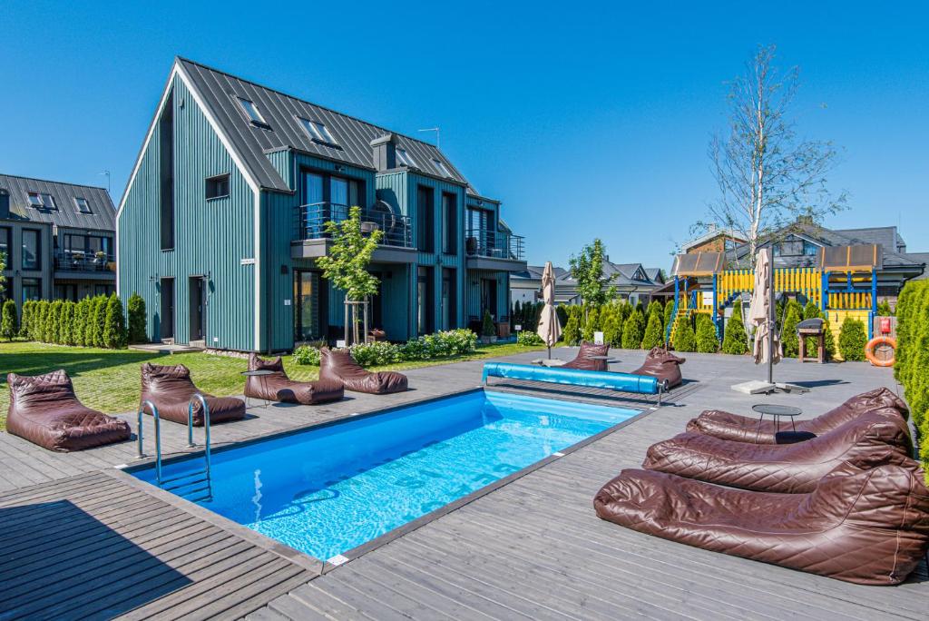 Πισίνα στο ή κοντά στο PRIVATE APARTMENT WITH TERRACE AND SWIMMING POOL