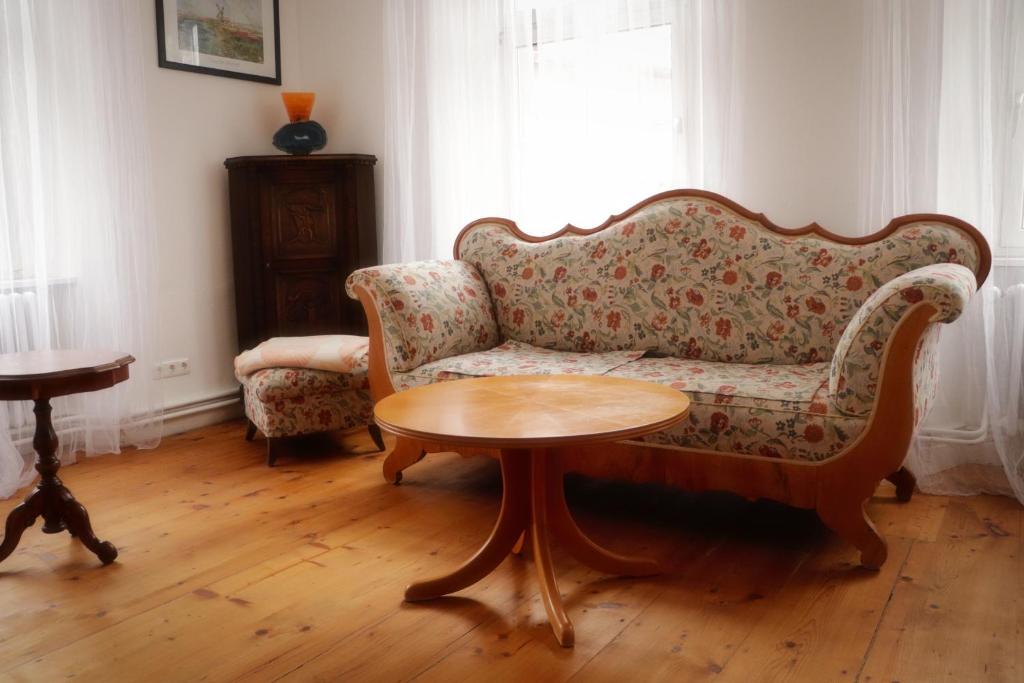 Posezení v ubytování Besondere Ferienwohnung in Königslutter am Elm