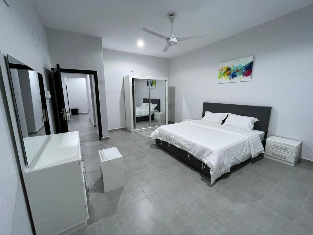 Jabal Al Nour Apartment - Appartement De Trois Chambres